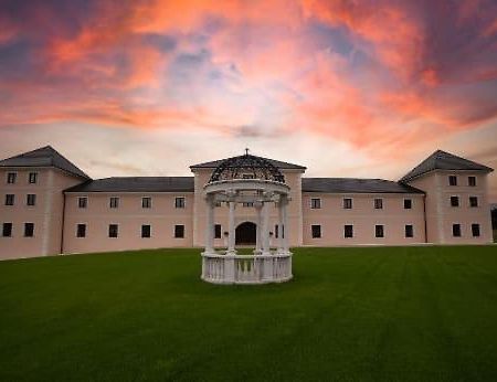 Chateau Sanov Hotel Sanov  Buitenkant foto