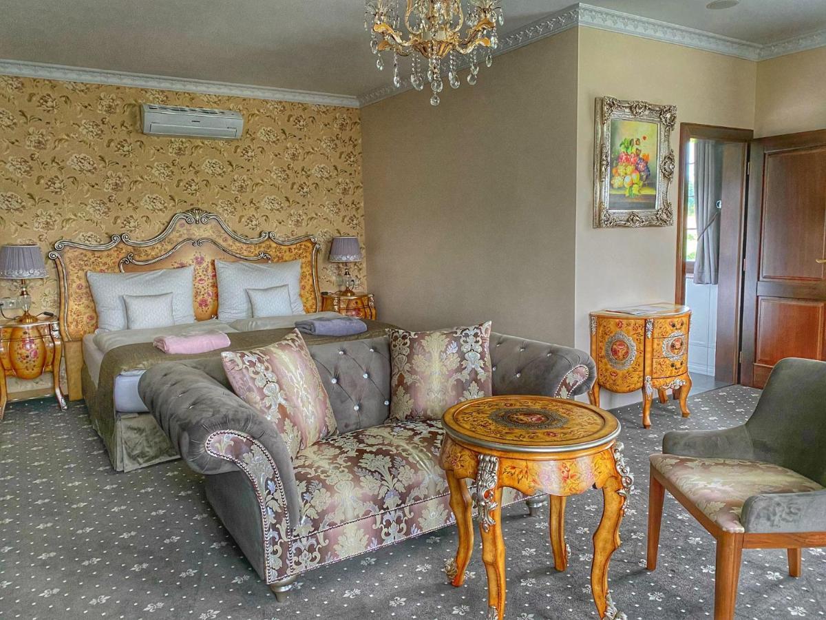 Chateau Sanov Sanov  Buitenkant foto